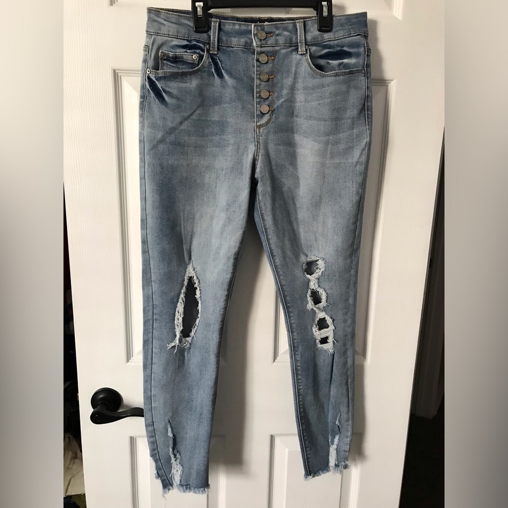 NWOT Indigo Rein Womens Light Blue Distressed Jeans 13